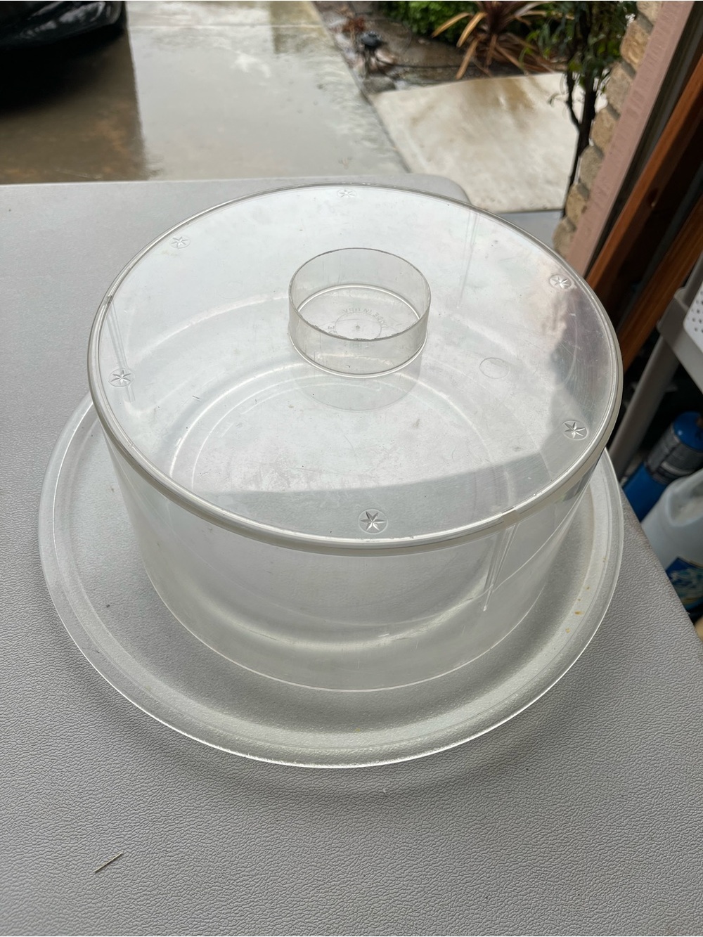 PM092926 Clear Plastic Cake Caver Dome